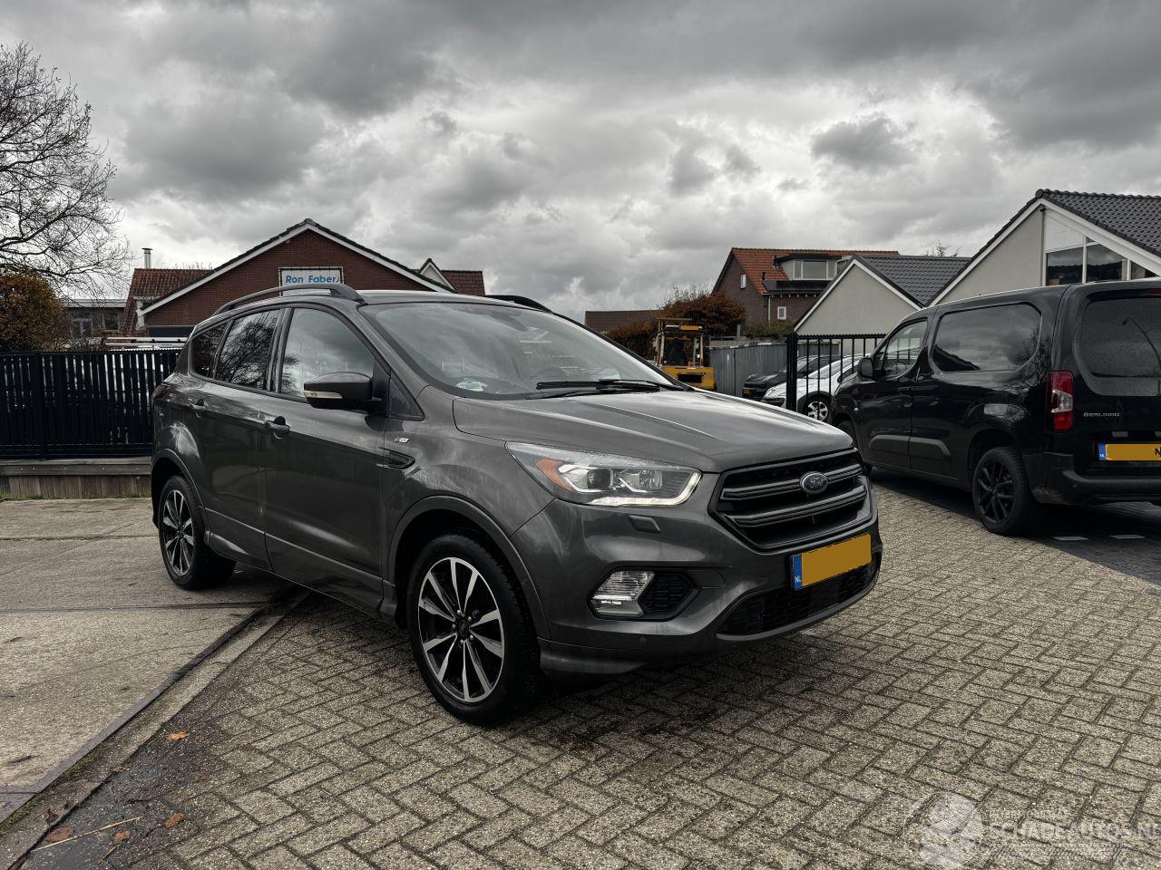 Ford Kuga 1.5 ST Line  158.047 KM!!  1st owner