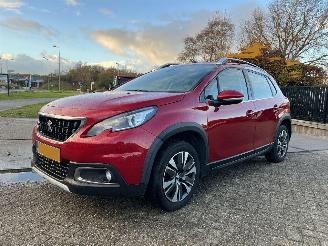 Schadeauto Peugeot 2008 1.2 PureTech Allure  112.095 KM!! 2019/2