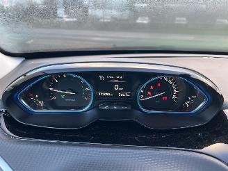 Peugeot 2008 1.2 PureTech Allure  112.095 KM!! picture 32