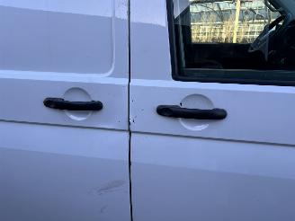 Volkswagen Transporter 2.0 TDI L2H3 28 picture 11