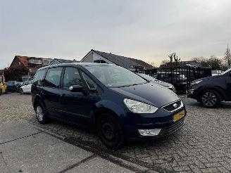Ford Galaxy 2.0-16V Trend picture 5