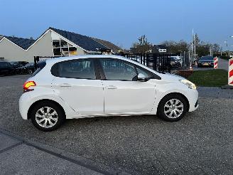 Peugeot 208 1.2 PureTech Blue Lion 150.045 KM !! picture 10