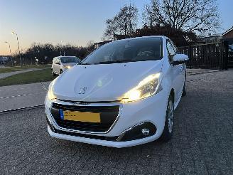 skadebil auto Peugeot 208 1.2 PureTech Blue Lion 150.045 KM !! 2018/1