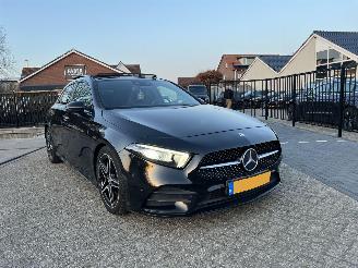 Vaurioauto  passenger cars Mercedes A-klasse 200 Business Solution AMG PANO SFEER 2018/5