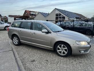 Volvo V-70 2.0 T4 Inscription Edition picture 2