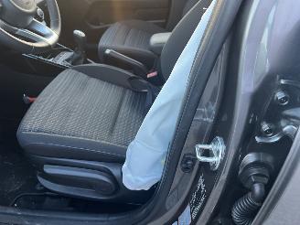 Kia Stonic 1.0 T-GDi MHEV DynamicPlusLine picture 16