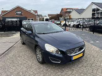 Volvo S-60 1.6 T4 Momentum Automaat picture 2