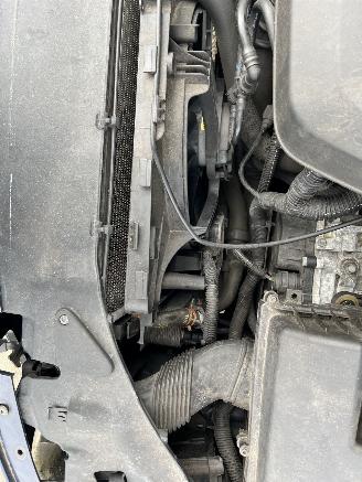 Volvo S-60 1.6 T4 Momentum Automaat picture 32