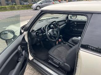 Mini One 1.2 One Business | 89.818 KM !! | AUTOMAAT !! picture 21