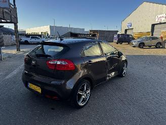 Kia Rio 1.4 CVVT PANO LEER AUTOMAAT !! FULL OPTIONS picture 6