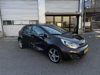 Kia Rio 1.4 CVVT PANO LEER AUTOMAAT !! FULL OPTIONS picture 8