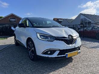 Voiture accidenté Renault Scenic 1.3 TCe BOSE 82.114 KM !!  AUTOMAAT !! 2018/12