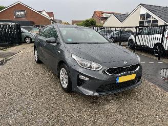 Voiture accidenté Kia Ceed 1.4 T-GDi ExecutiveLine AUTOMAAT!! 2019/12