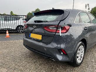 Kia Ceed 1.4 T-GDi ExecutiveLine AUTOMAAT!! picture 9