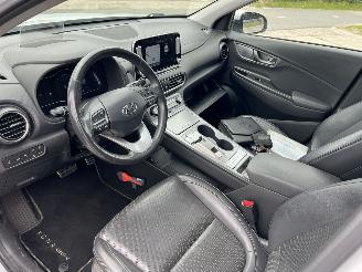 Hyundai Kona EV Premium 64 kWh Panorama! picture 17