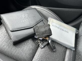 Hyundai Kona EV Premium 64 kWh Panorama! picture 12