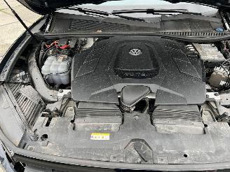 Volkswagen Touareg 3.0 TSI R-Line | 76.485 km | eerste eigenaar!! picture 19