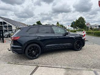 Volkswagen Touareg 3.0 TSI R-Line | 76.485 km | eerste eigenaar!! picture 10