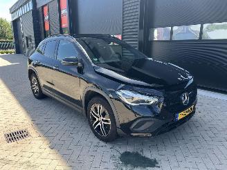 Vaurioauto  passenger cars Mercedes GLA 250 e Luxury Line | 74.242 km!! Pano Memory Leder 2023/9