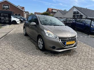 Coche accidentado Peugeot 208 1.2 VTi Blue Lease Executive  165.378 KM !! 2013/4