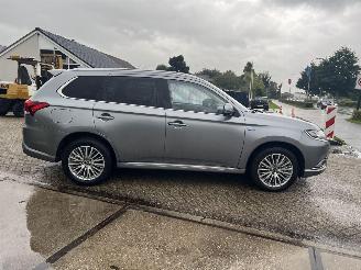 Mitsubishi Outlander 2.4 PHEV Intense+ picture 14