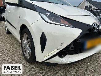 Toyota Aygo 1.0 VVT-i x-play | 14.325 km!! picture 4