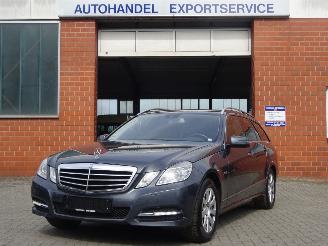 krockskadad bil auto Mercedes E-klasse E 200 T CGI Avantgarde 135kw, Navi, Leer, Climate & Cruise control 2010/11