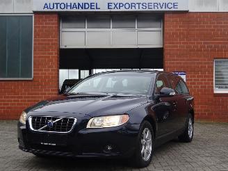 skadebil auto Volvo V-70 2.0D Limited Edition 136pk, Navi, Leer, Climate & Cruise control 2009/4