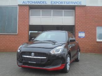 Schadeauto Suzuki Swift Comfort Smart Hybrid, Airco, Cruise control, Brake assist 2023/10