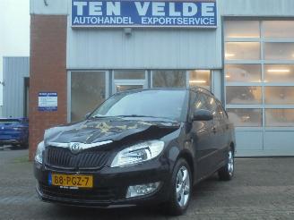 damaged passenger cars Skoda Fabia Combi 1.2 TDI Greenline, Airco, Cruise control 2011/1
