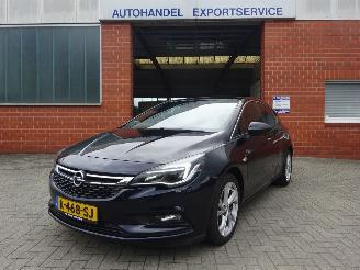 Damaged car Opel Astra K Dynamic 1.4i Turbo 110kw Automaat 2017/10