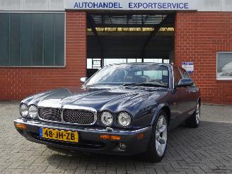 Schadeauto Jaguar XJR 4.0 V8 Supercharged 363pk, Leer, Climate & Cruise 2002/4