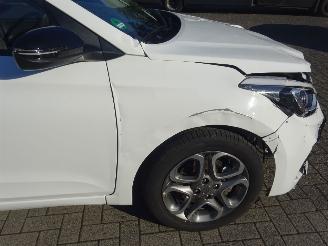 Hyundai I-20 120pk, Panorama, Navi, DAB+, Lane asist, Stuur en stoelverw. picture 24