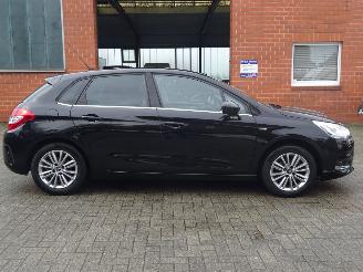 Citroën C4 120 VTi Exclusive, Climate & Cruise control, Half leder, Dode hoek detectie picture 6