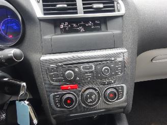 Citroën C4 120 VTi Exclusive, Climate & Cruise control, Half leder, Dode hoek detectie picture 13