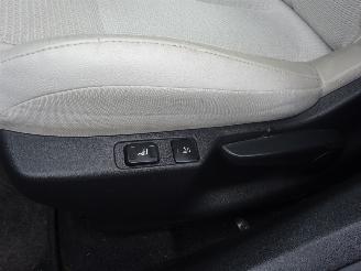 Citroën C4 120 VTi Exclusive, Climate & Cruise control, Half leder, Dode hoek detectie picture 12