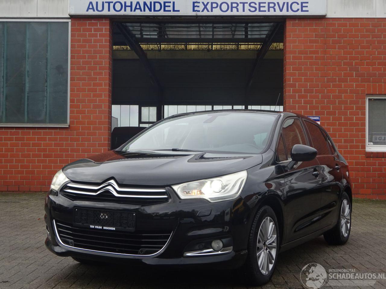 Citroën C4 120 VTi Exclusive, Climate & Cruise control, Half leder, Dode hoek detectie