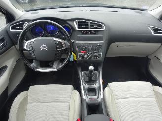 Citroën C4 120 VTi Exclusive, Climate & Cruise control, Half leder, Dode hoek detectie picture 10