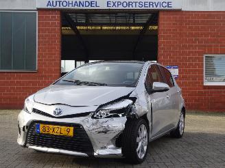 Toyota Yaris 1.5 Full Hybrid Dynamic, Panorama, Climate & Cruise, Navi, PDC 2012/9