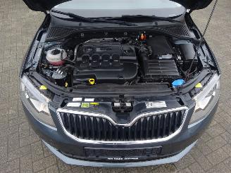Skoda Octavia 1.6 TDI 105pk Greentech Ambition, Climare & Cruise, Navi picture 15