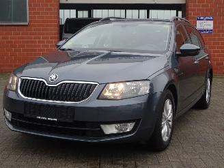 Skoda Octavia 1.6 TDI 105pk Greentech Ambition, Climare & Cruise, Navi picture 2