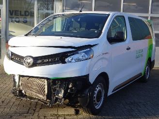 Avarii autoturisme Toyota ProAce Verso 100kw Electric, 9 persoons, Airco, Navi, Cruise 2023/1