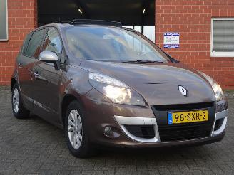 Renault Scenic 1.6 Parisienne 81kw Benz., Panorama, Navi, Climate&Cruise picture 3