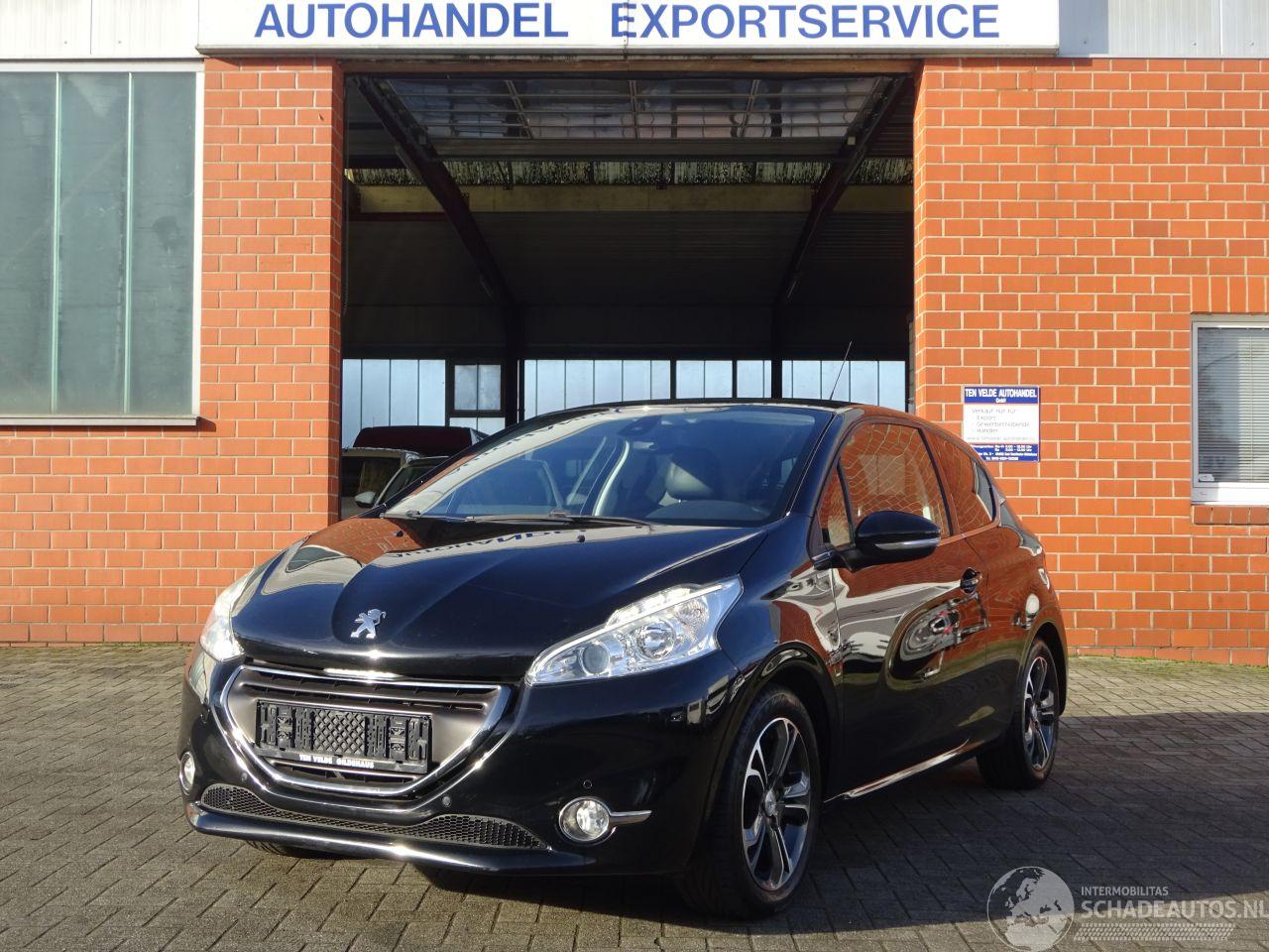 Peugeot 208 1.2i Intuitive, Leer, Navi-MMS, Cruise & Climate