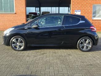 Peugeot 208 1.2i Intuitive, Leer, Navi-MMS, Cruise & Climate picture 8