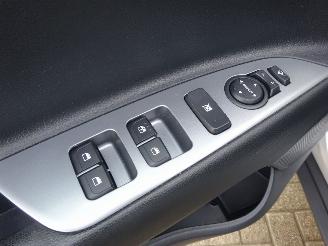 Kia Stonic GT-Line 1.0i Automaat, Lane assist, Adaptive cruise, Hafl leer, Navi picture 13