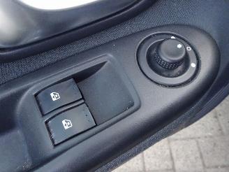 Renault Clio 1.4 16V Stuurbekr.,Cruise control, el.pakket picture 12