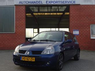 skadebil auto Renault Clio 1.4 16V Stuurbekr.,Cruise control, el.pakket 2004/4