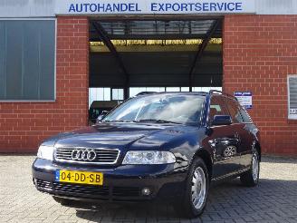 Unfallwagen Audi A4 Avant 1.6 Advance 74kw, Navi, Climate & Cruise control, ZEER MOOI !! 1999/6