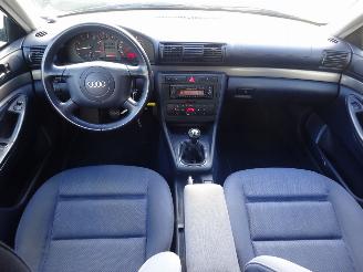 Audi A4 Avant 1.6 Advance 74kw, Navi, Climate & Cruise control, ZEER MOOI !! picture 18